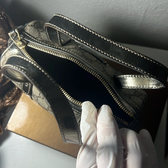 GUCCI
Monogram Micro Joy Boston Metallic - Picture 12 of 12